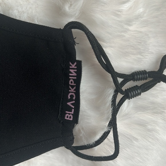 ⭐️ 2/$10 or 3/$15 - Brand New BlackPink Adjustable Face Mask - Picture 2 of 5